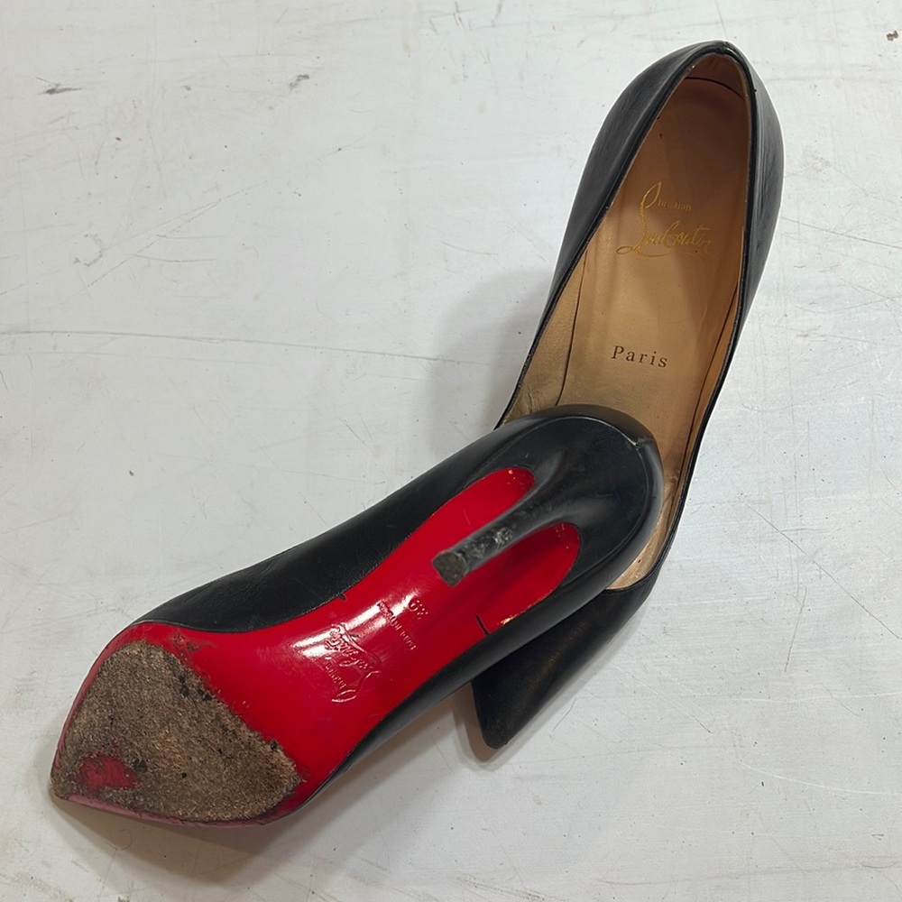 Red bottoms size 39